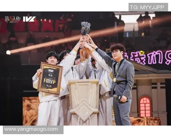 LPL第一赛段Creme表现出色引发热议赛场精彩瞬间回顾与分析 LPL第一赛段Creme表现出色引发热议赛场精彩瞬间回顾与分析